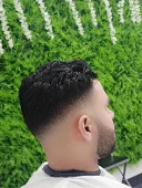 Henry's Unisex Salon haircut